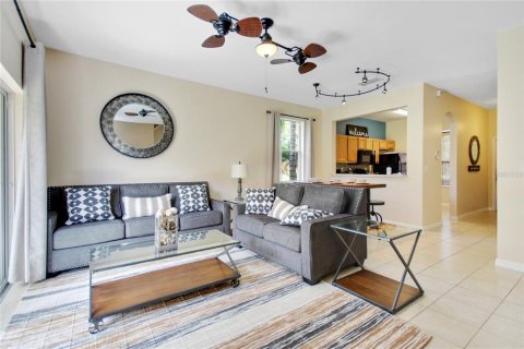 Townhouse in Kissimmee, Florida 4 bedrooms, 172.05 sq.m. № 1559669 - photo 5