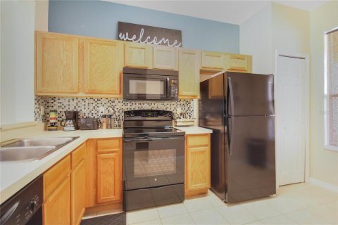 Townhouse in Kissimmee, Florida 4 bedrooms, 172.05 sq.m. № 1559669 - photo 4