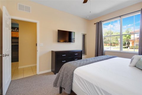 Townhouse in Kissimmee, Florida 4 bedrooms, 172.05 sq.m. № 1559669 - photo 10