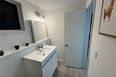 Купить кондоминиум в Норт-Майами-Бич, Флорида 1 спальня, 59.83м2, № 2036146 - фото 13