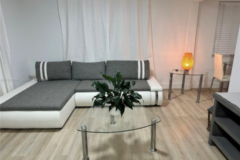 Купить кондоминиум в Норт-Майами-Бич, Флорида 1 спальня, 59.83м2, № 2036146 - фото 2