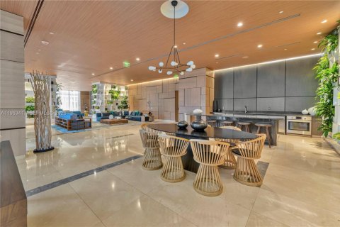 Condominio en alquiler en Miami, Florida, 1 dormitorio, 79.06 m2 № 2025305 - foto 24