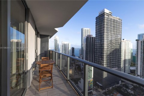 Condominio en Miami, Florida, 1 dormitorio  № 2025305