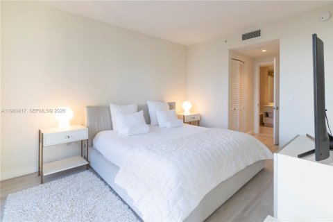 Condominio en alquiler en Miami, Florida, 1 dormitorio, 79.06 m2 № 2025305 - foto 11