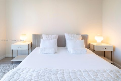 Condominio en alquiler en Miami, Florida, 1 dormitorio, 79.06 m2 № 2025305 - foto 12