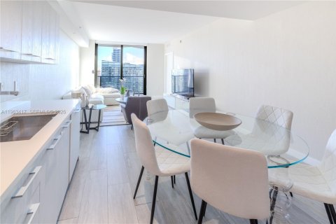 Condominio en alquiler en Miami, Florida, 1 dormitorio, 79.06 m2 № 2025305 - foto 4