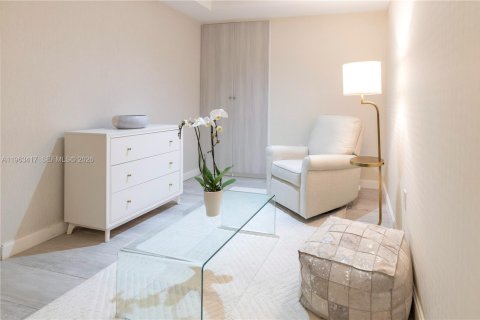 Condominio en alquiler en Miami, Florida, 1 dormitorio, 79.06 m2 № 2025305 - foto 20