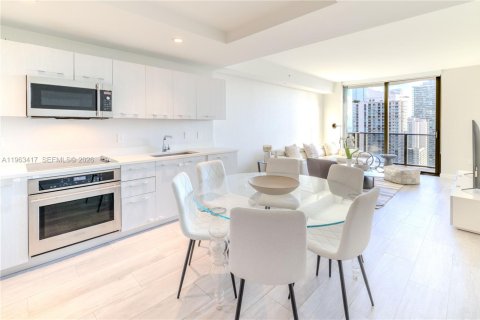 Condominio en alquiler en Miami, Florida, 1 dormitorio, 79.06 m2 № 2025305 - foto 6