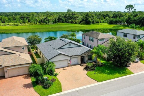House in Bradenton, Florida 4 bedrooms, 216.46 sq.m. № 1917084 - photo 4