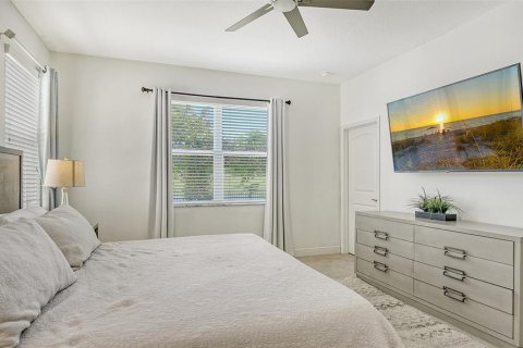 House in Bradenton, Florida 4 bedrooms, 216.46 sq.m. № 1917084 - photo 17