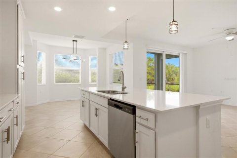 Condo in Punta Gorda, Florida, 2 bedrooms  № 2213449 - photo 11