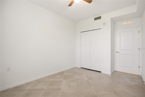 Condo in Punta Gorda, Florida, 2 bedrooms  № 2213449 - photo 26