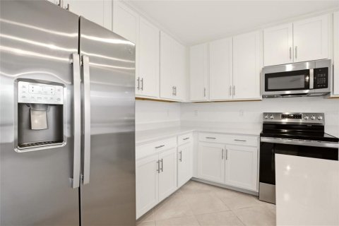 Condo in Punta Gorda, Florida, 2 bedrooms  № 2213449 - photo 16