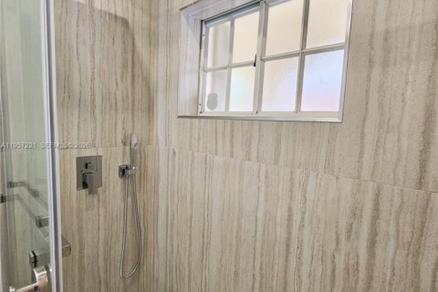 Adosado en alquiler en Hialeah, Florida, 2 dormitorios, 94.76 m2 № 2011233 - foto 12