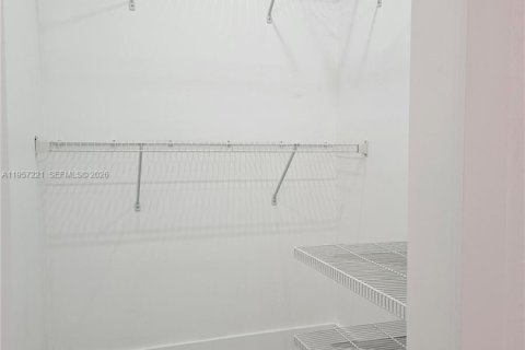 Adosado en alquiler en Hialeah, Florida, 2 dormitorios, 94.76 m2 № 2011233 - foto 14