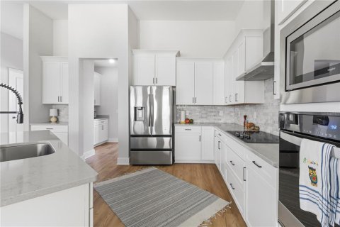 Купить виллу или дом в Гудзон, Флорида 13 комнат, 305.83м2, № 2195843 - фото 16