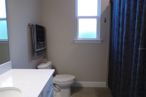 House in North Port, Florida 3 bedrooms, 185.06 sq.m. № 2308473 - photo 30