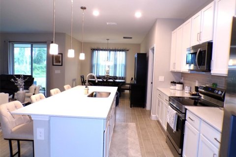 House in North Port, Florida 3 bedrooms, 185.06 sq.m. № 2308473 - photo 14