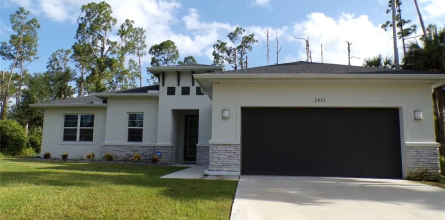 House in North Port, Florida 3 bedrooms, 185.06 sq.m. № 2308473