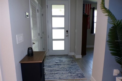 House in North Port, Florida 3 bedrooms, 185.06 sq.m. № 2308473 - photo 3