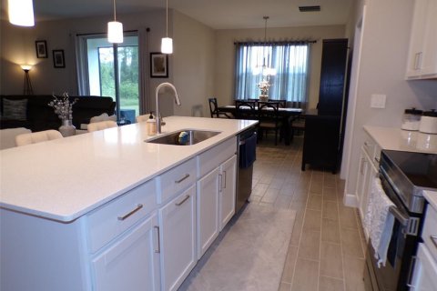 House in North Port, Florida 3 bedrooms, 185.06 sq.m. № 2308473 - photo 17