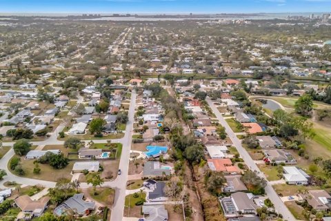 House in Sarasota, Florida 3 bedrooms, 145.11 sq.m. № 1895168 - photo 9