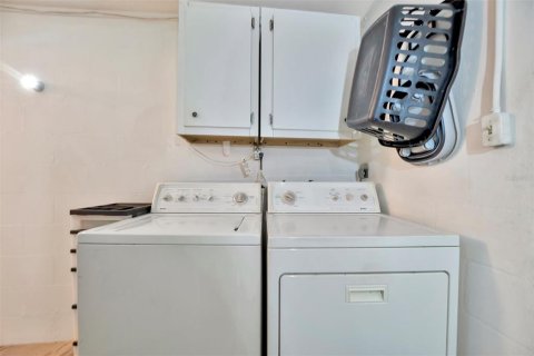 House in Sarasota, Florida 3 bedrooms, 145.11 sq.m. № 1895168 - photo 30
