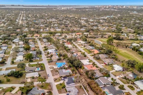 House in Sarasota, Florida 3 bedrooms, 145.11 sq.m. № 1895168 - photo 8
