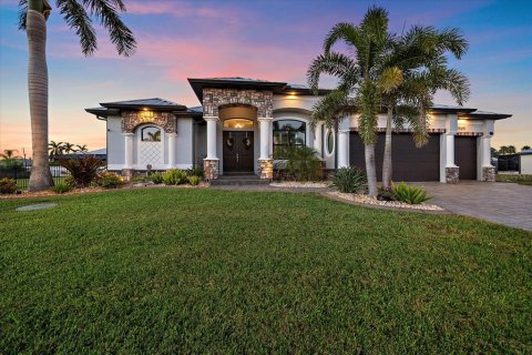 Villa ou maison à Port Charlotte, Floride 3 chambres, 213.86 m2 № 2372886