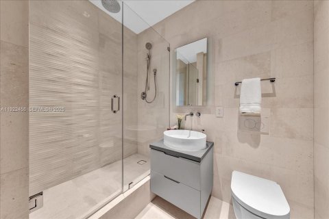 Condominio en venta en Miami, Florida, 4 dormitorios, 203.92 m2 № 1976459 - foto 29