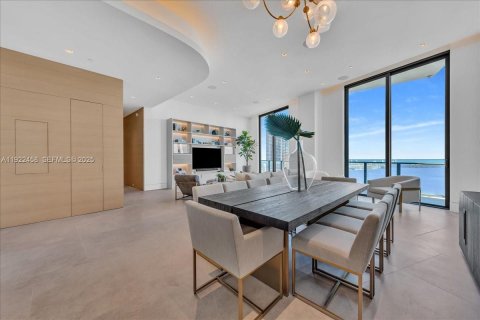 Condominio en venta en Miami, Florida, 4 dormitorios, 203.92 m2 № 1976459 - foto 8