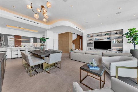 Condominio en venta en Miami, Florida, 4 dormitorios, 203.92 m2 № 1976459 - foto 5