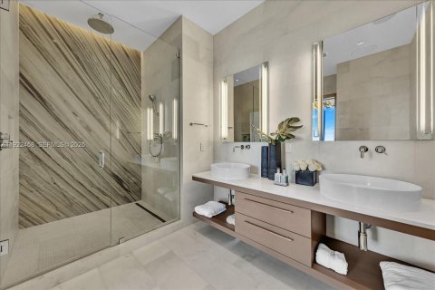 Condominio en venta en Miami, Florida, 4 dormitorios, 203.92 m2 № 1976459 - foto 25