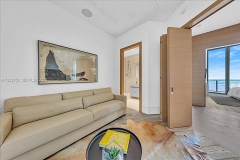 Condominio en venta en Miami, Florida, 4 dormitorios, 203.92 m2 № 1976459 - foto 28