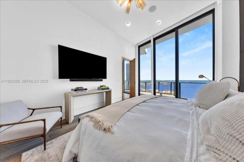 Condominio en venta en Miami, Florida, 4 dormitorios, 203.92 m2 № 1976459 - foto 21