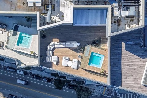 Condominio en venta en Miami, Florida, 4 dormitorios, 203.92 m2 № 1976459 - foto 3