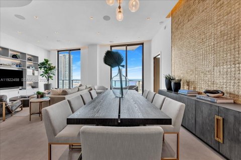 Condominio en venta en Miami, Florida, 4 dormitorios, 203.92 m2 № 1976459 - foto 15