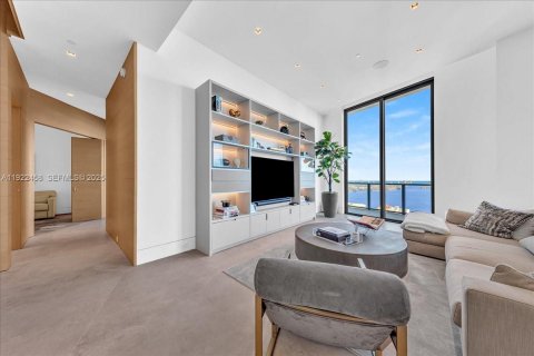 Condominio en venta en Miami, Florida, 4 dormitorios, 203.92 m2 № 1976459 - foto 18