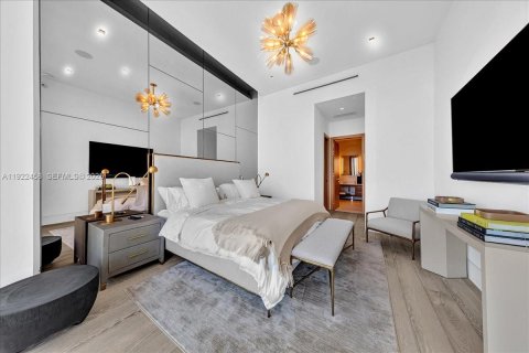 Condominio en venta en Miami, Florida, 4 dormitorios, 203.92 m2 № 1976459 - foto 23