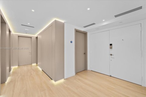 Снять в аренду кондоминиум в Ки-Бискейн, Флорида 3 спальни, 179.3м2, № 2145670 - фото 17