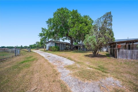 House in Plant City, Florida 2 bedrooms, 99.59 sq.m. № 2103921 - photo 4