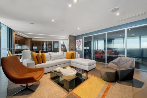 Condo in Sunny Isles Beach, Florida, 4 bedrooms № 2089094 - photo 9
