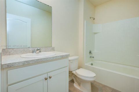 Купить виллу или дом в Киссимми, Флорида 4 спальни, 173.91м2, № 2057429 - фото 11