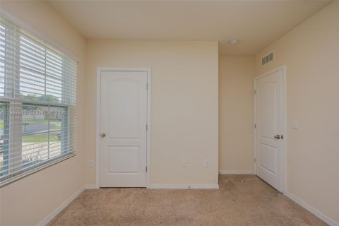 Купить виллу или дом в Киссимми, Флорида 4 спальни, 173.91м2, № 2057429 - фото 9