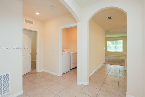 Купить виллу или дом в Киссимми, Флорида 4 спальни, 173.91м2, № 2057429 - фото 15