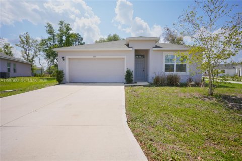 Дом в Киссимми, Флорида 4 спальни, 173.91м2 № 2057429