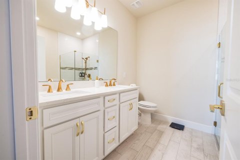 House in Apopka, Florida 4 bedrooms, 204.01 sq.m. № 1622328 - photo 22