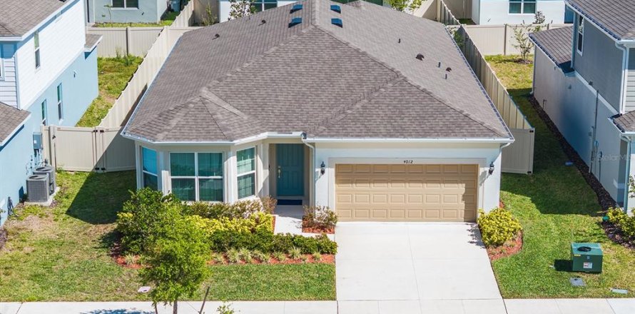 House in Apopka, Florida 4 bedrooms, 204.01 sq.m. № 1622328