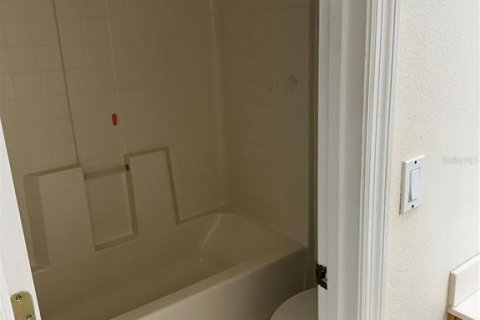 Apartamento en alquiler en Deltona, Florida, 3 dormitorios, 102.19 m2 № 1521350 - foto 24