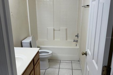 Apartamento en alquiler en Deltona, Florida, 3 dormitorios, 102.19 m2 № 1521350 - foto 20